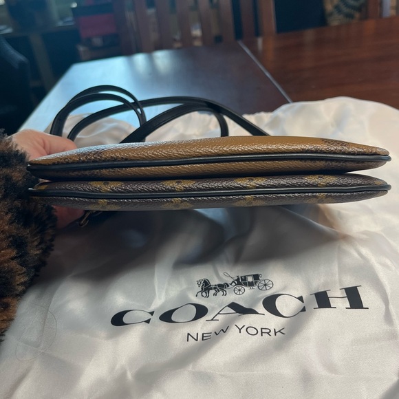 Louis Vuitton Double Giant Zip Pochette Reverse Monogram - Picture 5 of 10